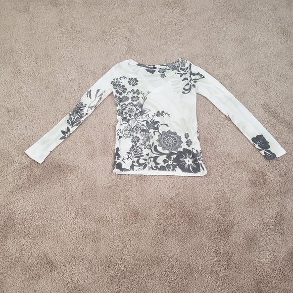 Cultureplug m abstract floral lightweight vneck sweater - Picture 7 of 8